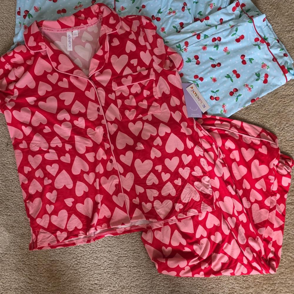 Womens Heart & Cherry Pajama Set — Pink Hearts & Blue W/ Cherries Cropped Pants - Picture 2 of 8